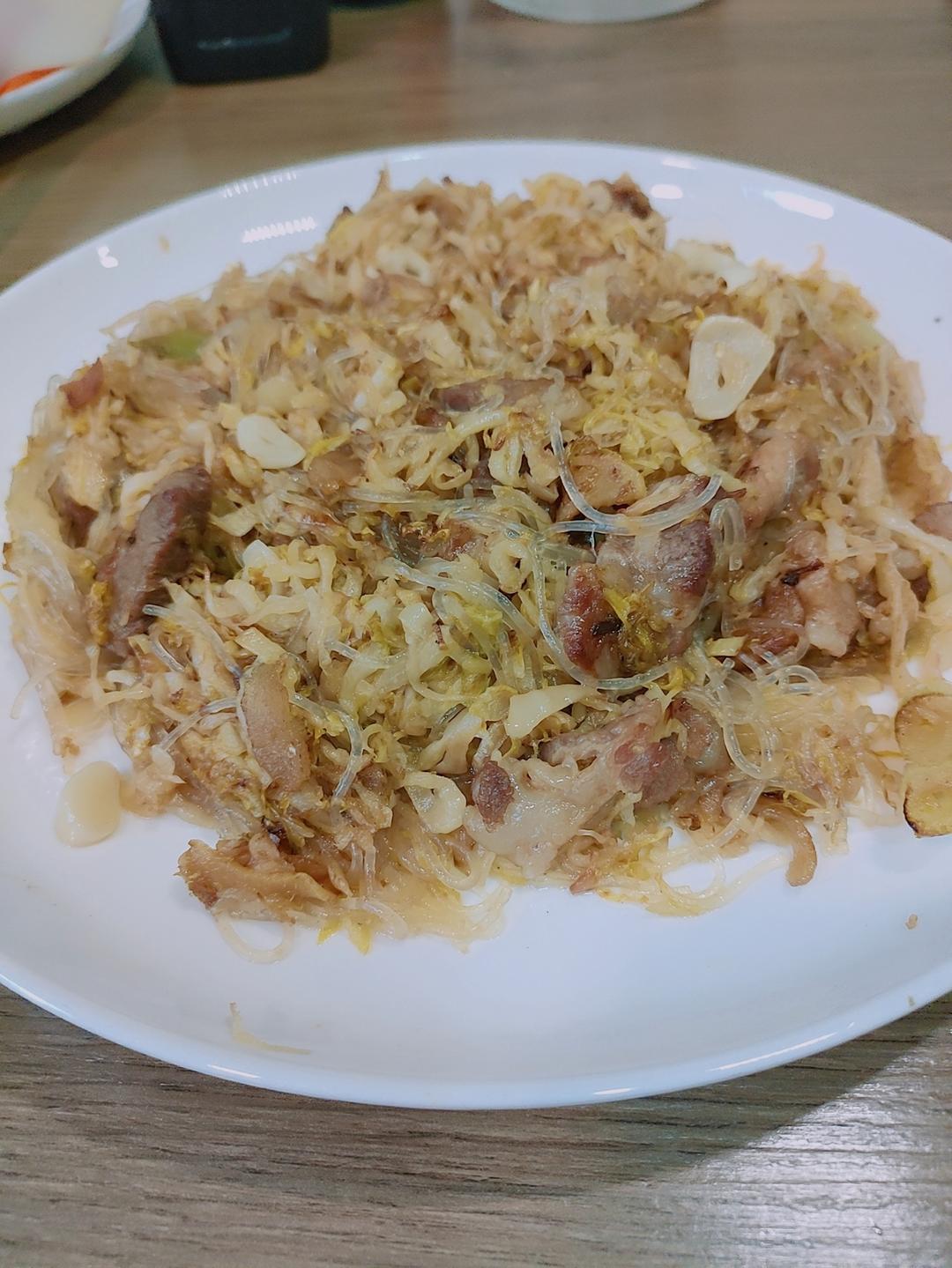 东北大骨头炖酸菜