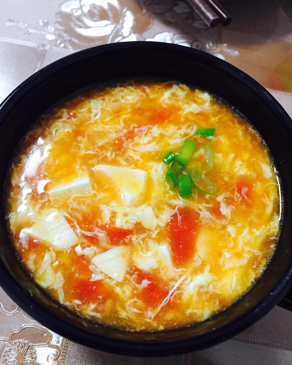 西红柿鸡蛋豆腐汤