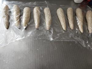 香香脆脆的~~~全麦芝麻盐面包的做法 步骤8