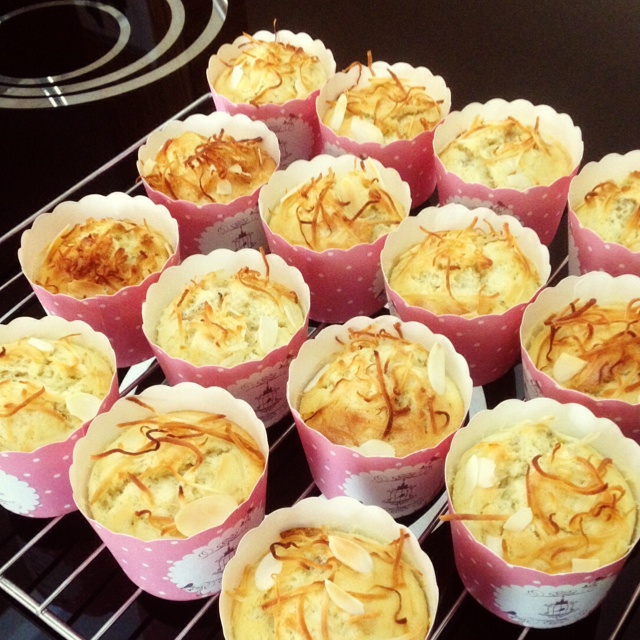 椰丝香蕉杯蛋糕