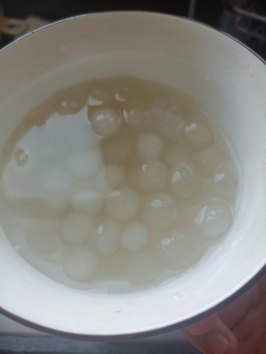 珍珠奶茶里的透明珍珠