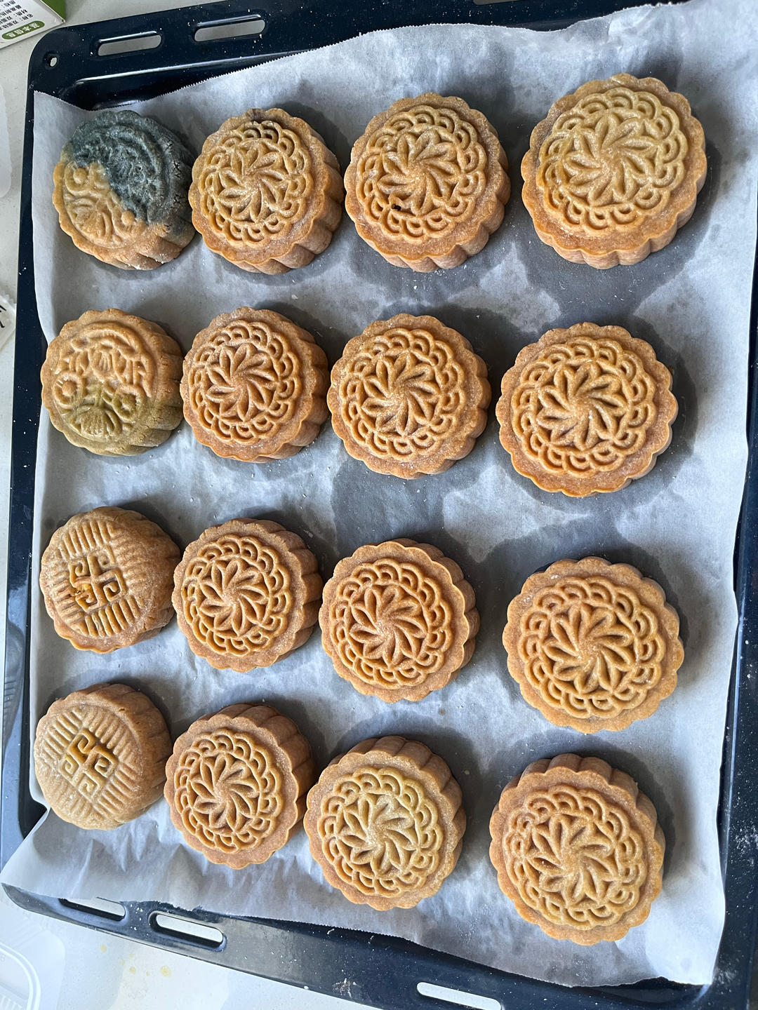 广式莲蓉蛋黄月饼
