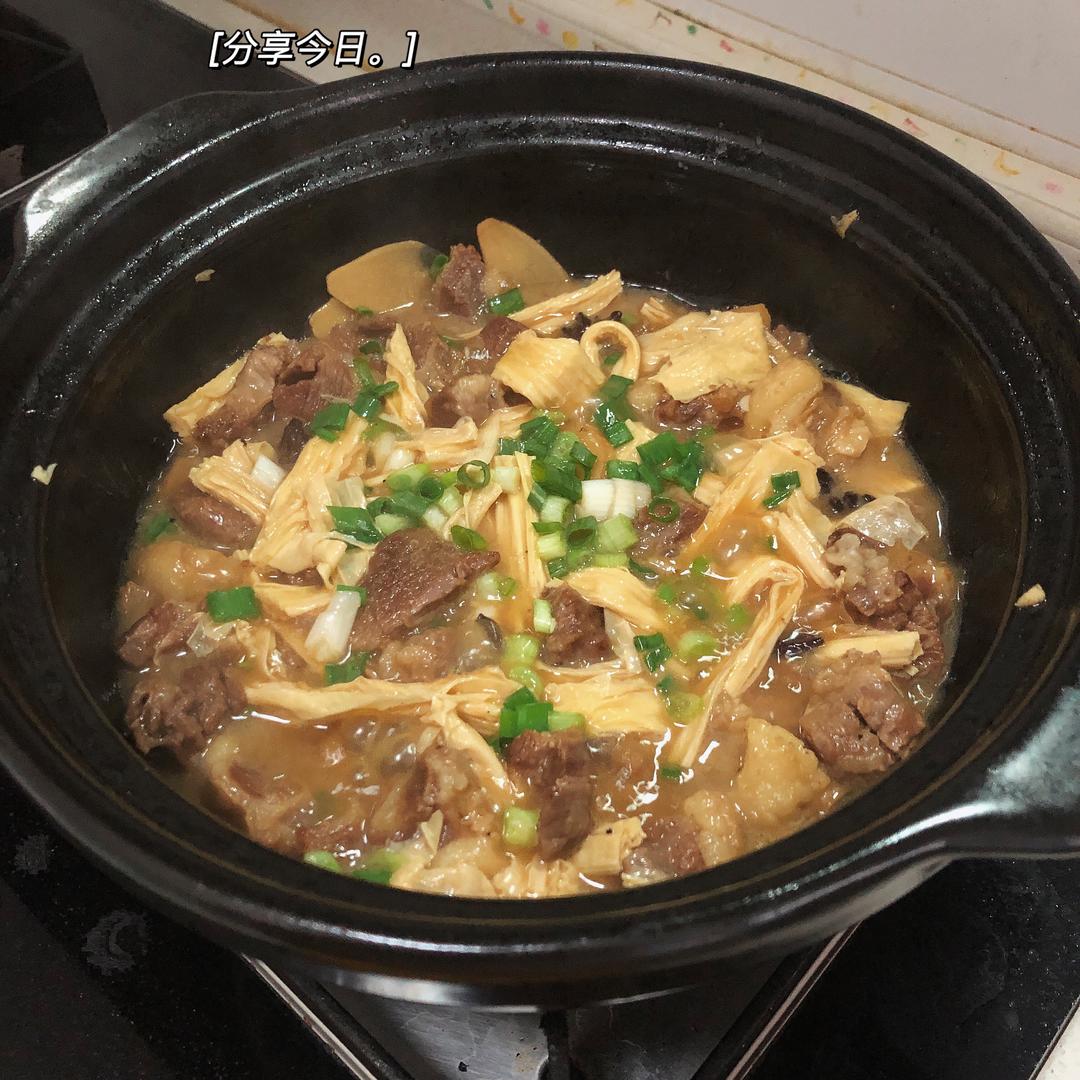 超好吃的牛腩腐竹煲