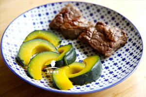 【健身美食】好看好吃又营养健康——有机牛肉南瓜杂蔬沙拉的做法 步骤2