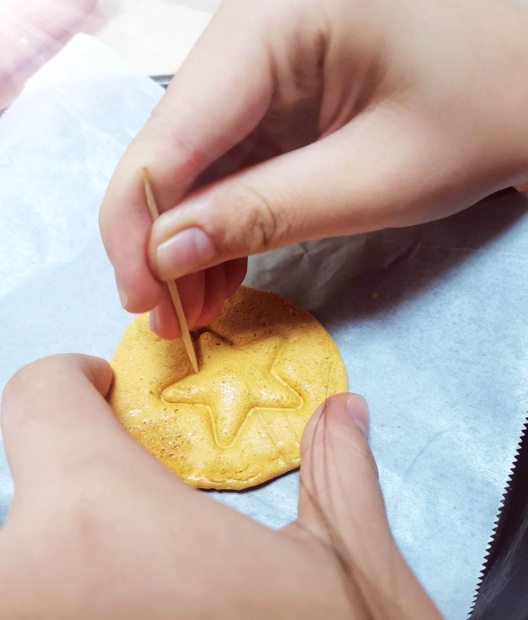 鱿鱼游戏抠糖饼椪糖