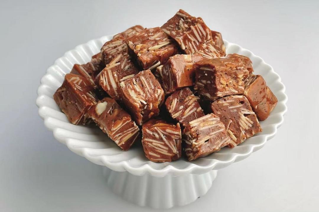 杏仁红茶太妃糖