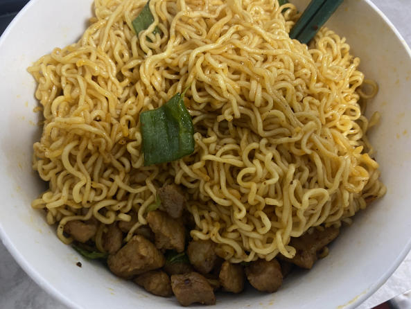 秒杀路边摊的炒方便面