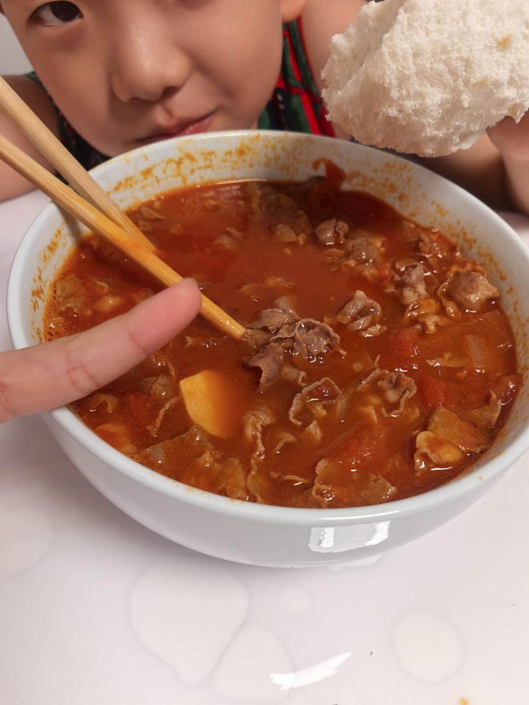 番茄金针菇肥牛(汤浓入味、酸甜适宜)
