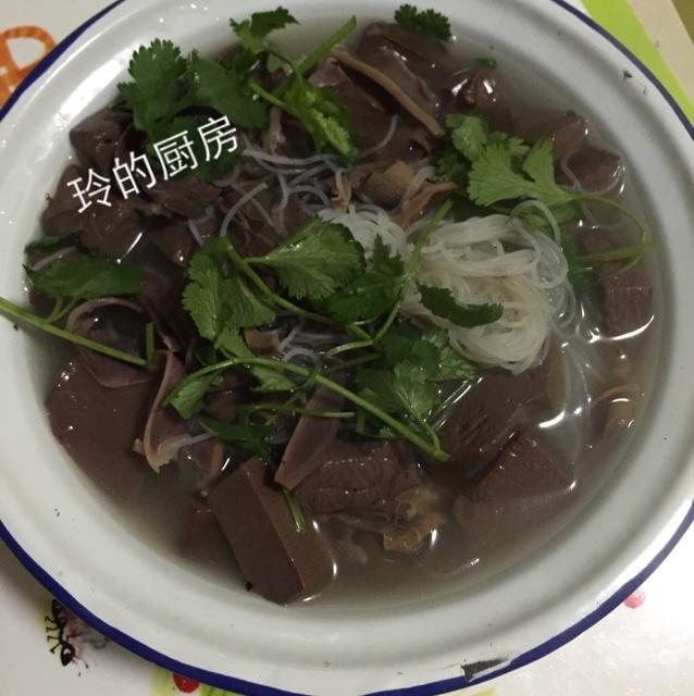 鸭血米粉汤的做法