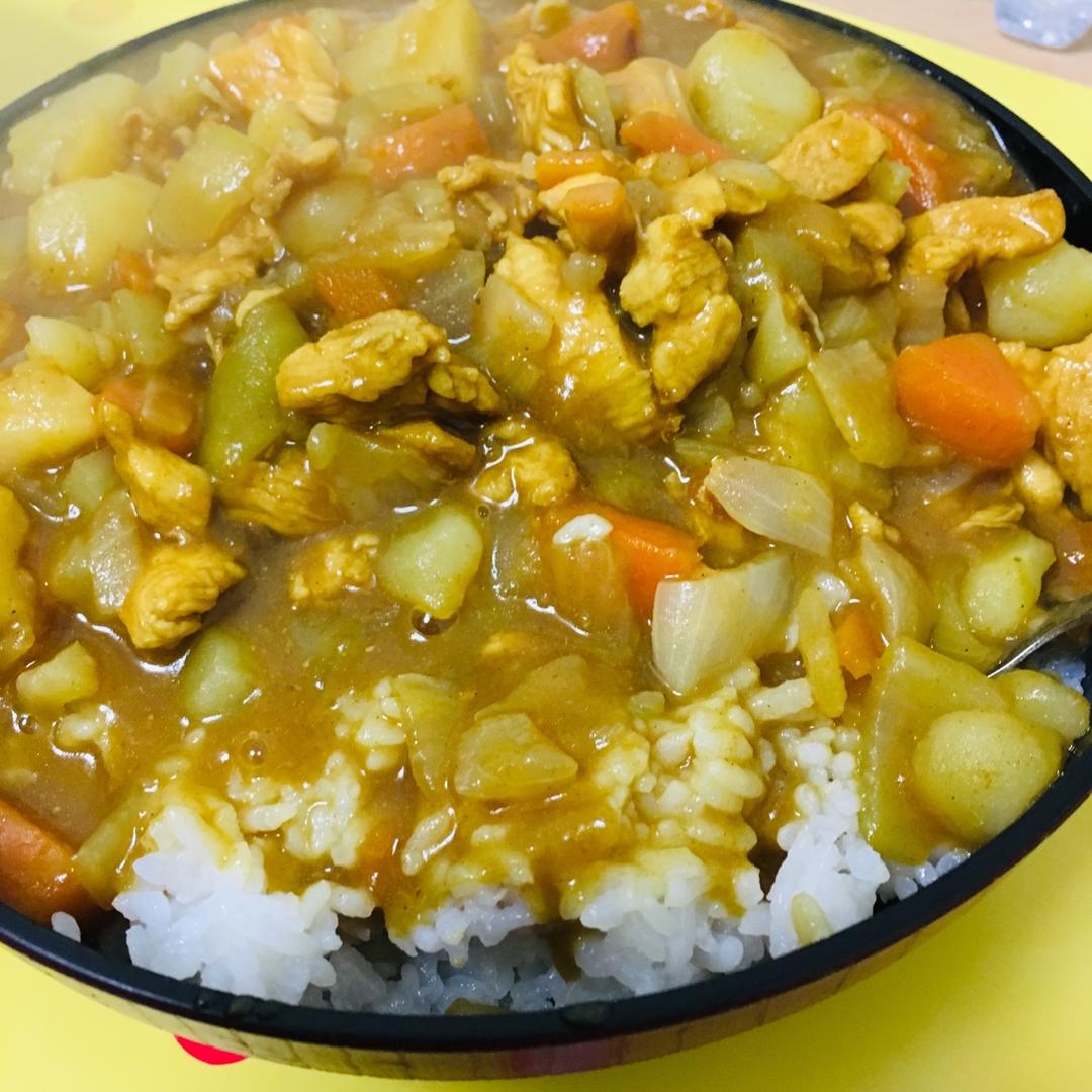 咖喱鸡肉饭