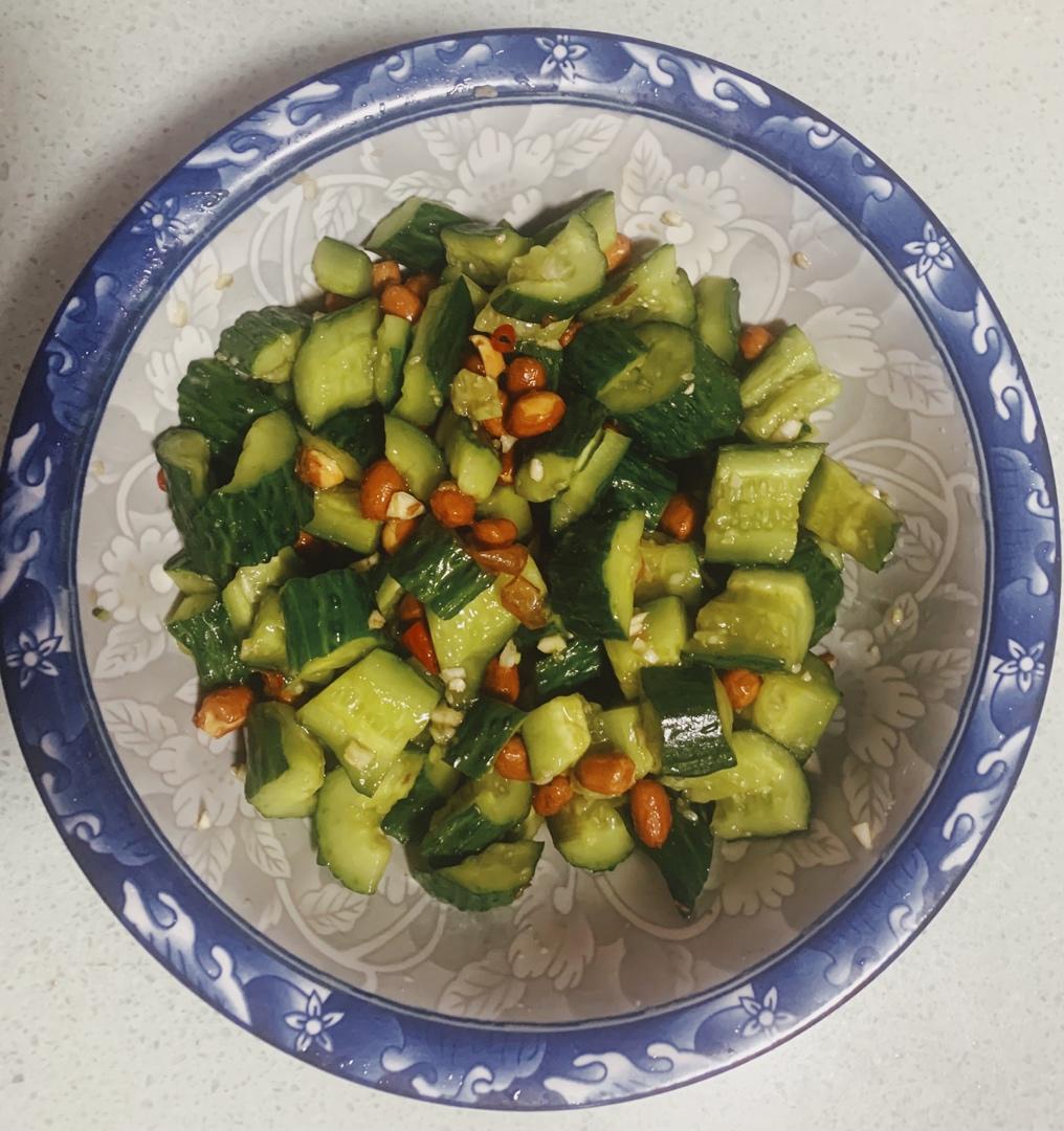 赞不绝口拍黄瓜🥒