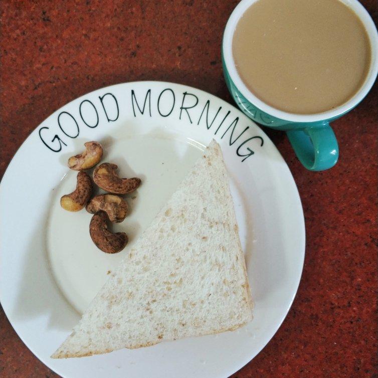 香蕉泥花生酱三明治（我的食欲稳定器）| 健康·三餐