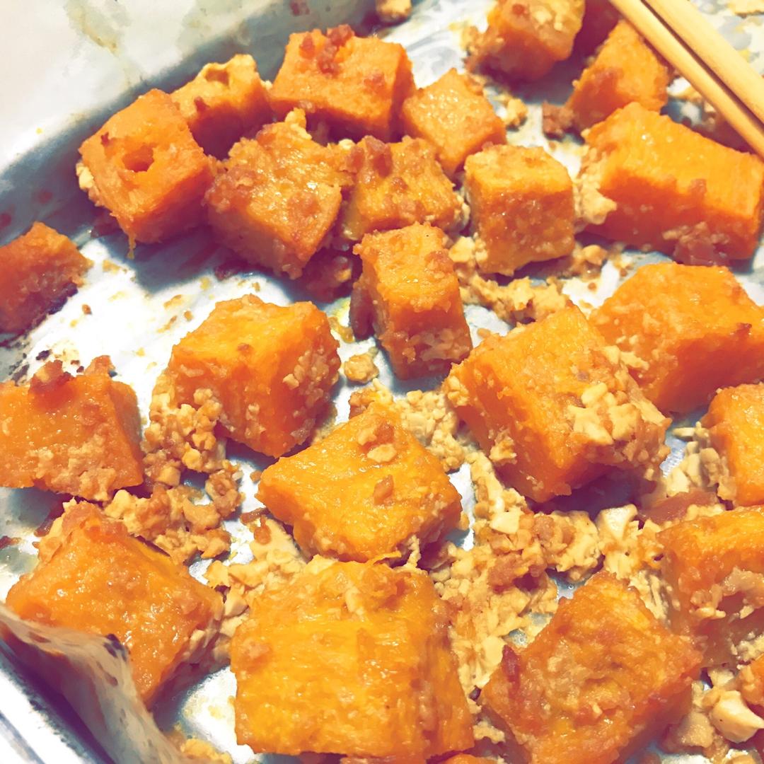蛋黄焗南瓜 | 2种原料的懒人快手菜
