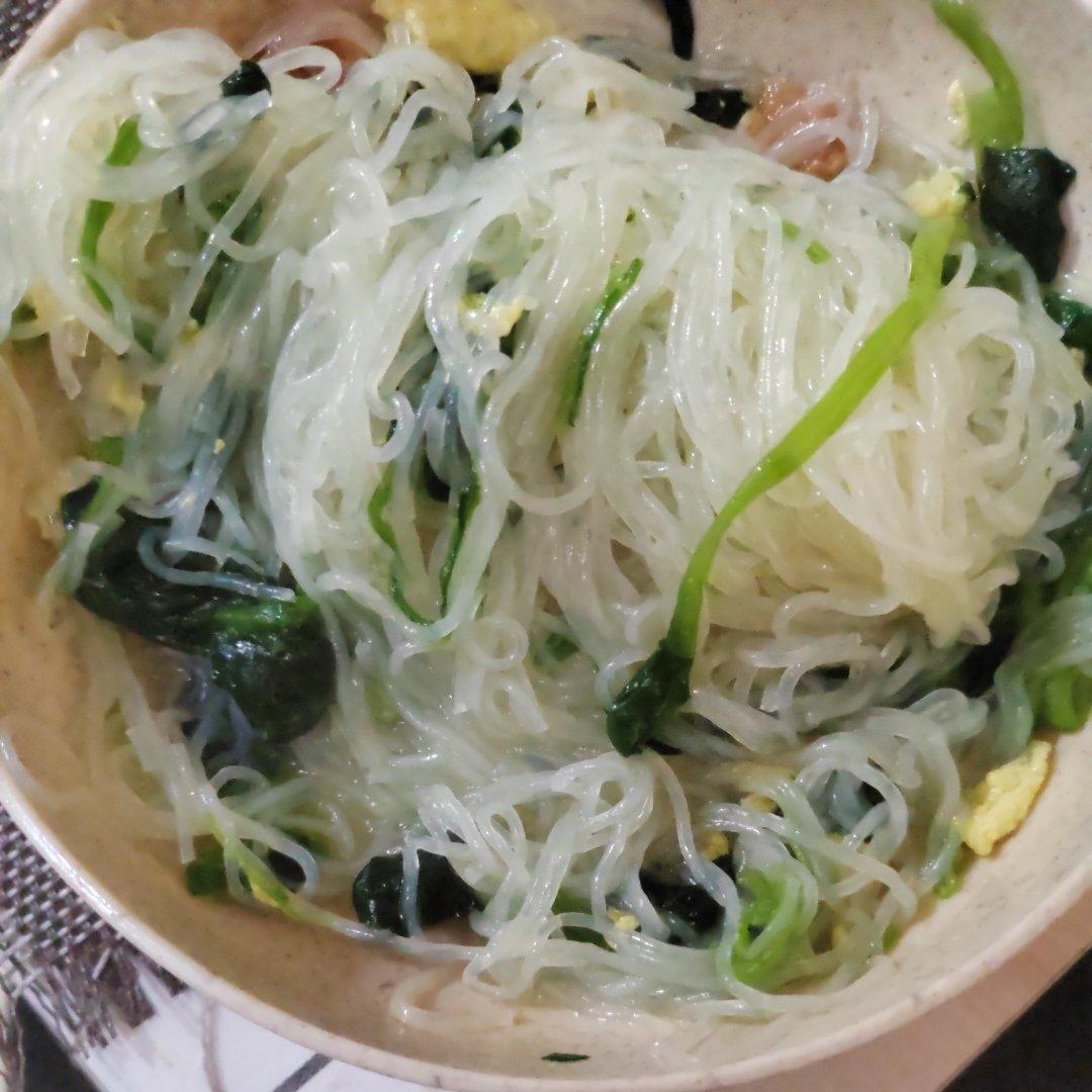 菠菜粉丝鸡蛋汤