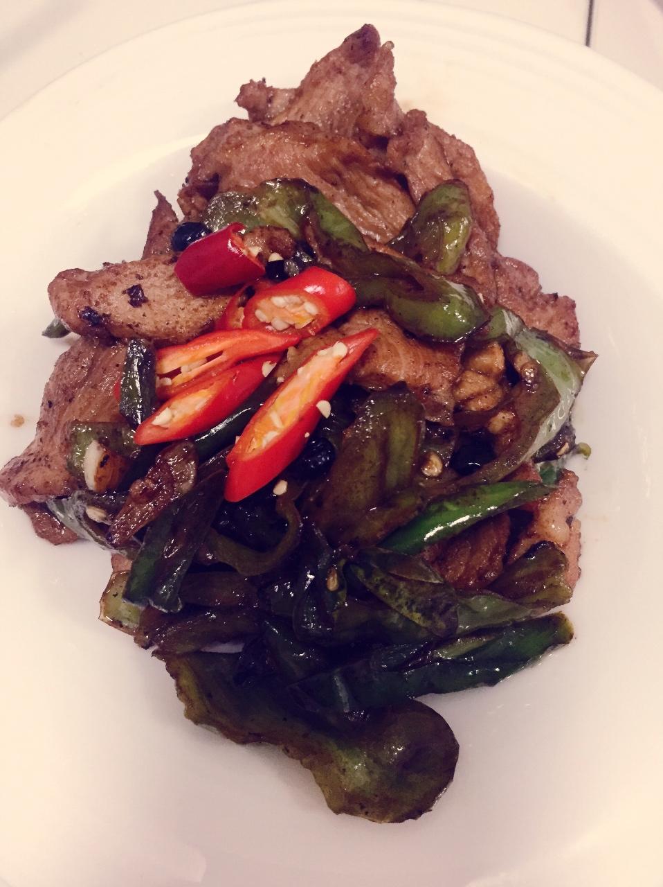 农家小炒肉【记忆中勾魂的油汤】