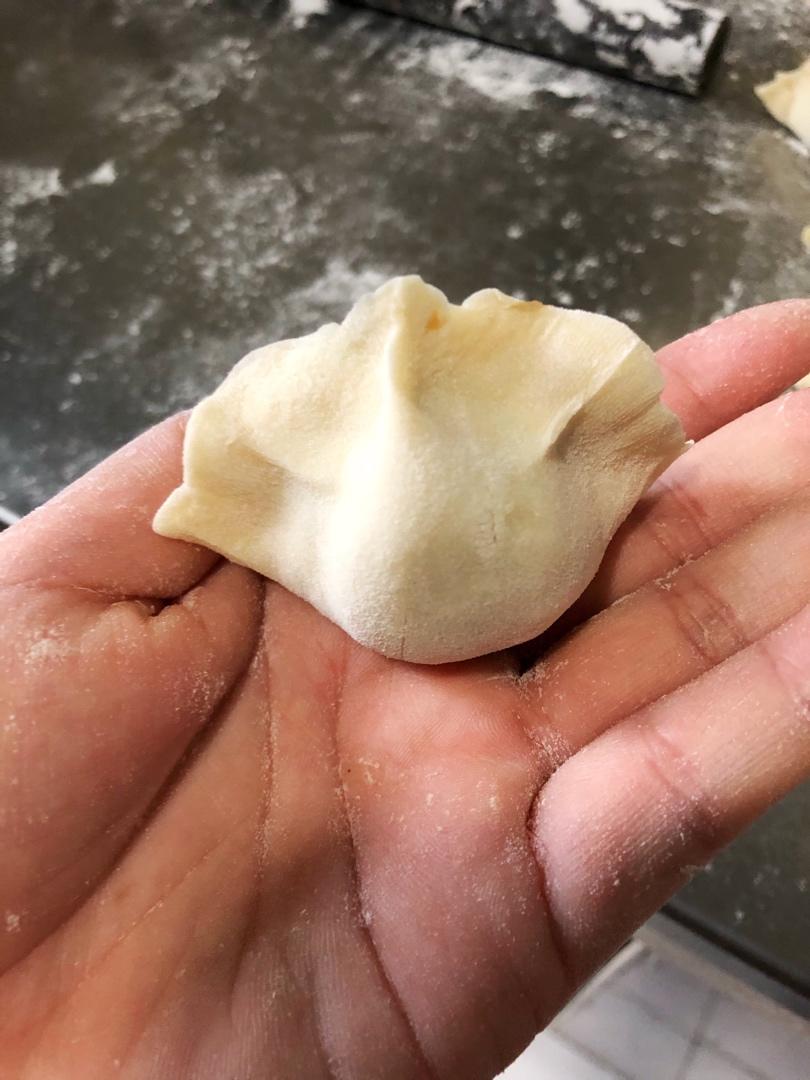 大肚饺子包法——后附视频  (胡萝卜牛肉馅儿)