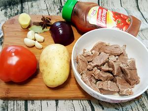 土豆烩牛肉/红烩牛肉的做法 步骤1