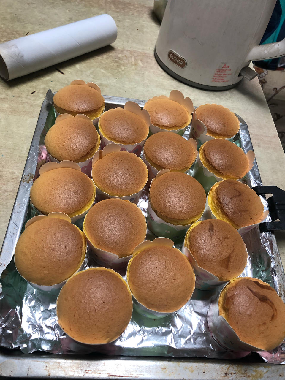 纸杯蛋糕 8寸戚风蛋糕的量