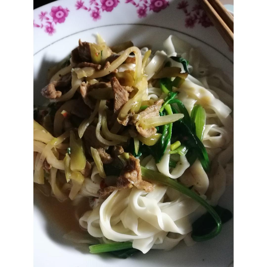 榨菜肉丝面