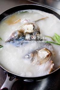 砂锅鱼头炖豆腐的做法 步骤4