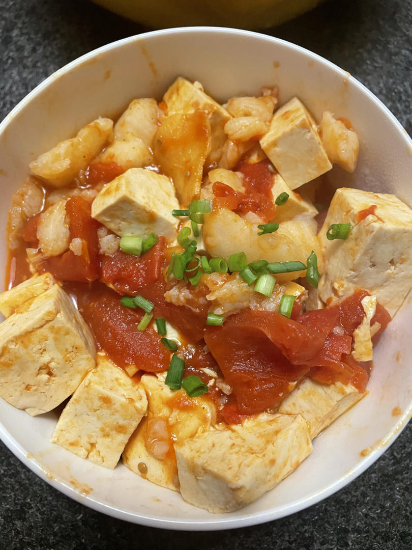 营养鲜美的龙利鱼番茄豆腐煲