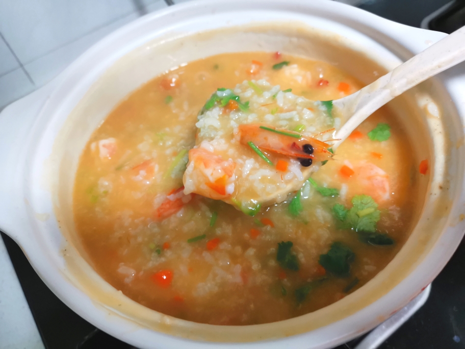 海鲜（鲜虾）砂锅粥的做法