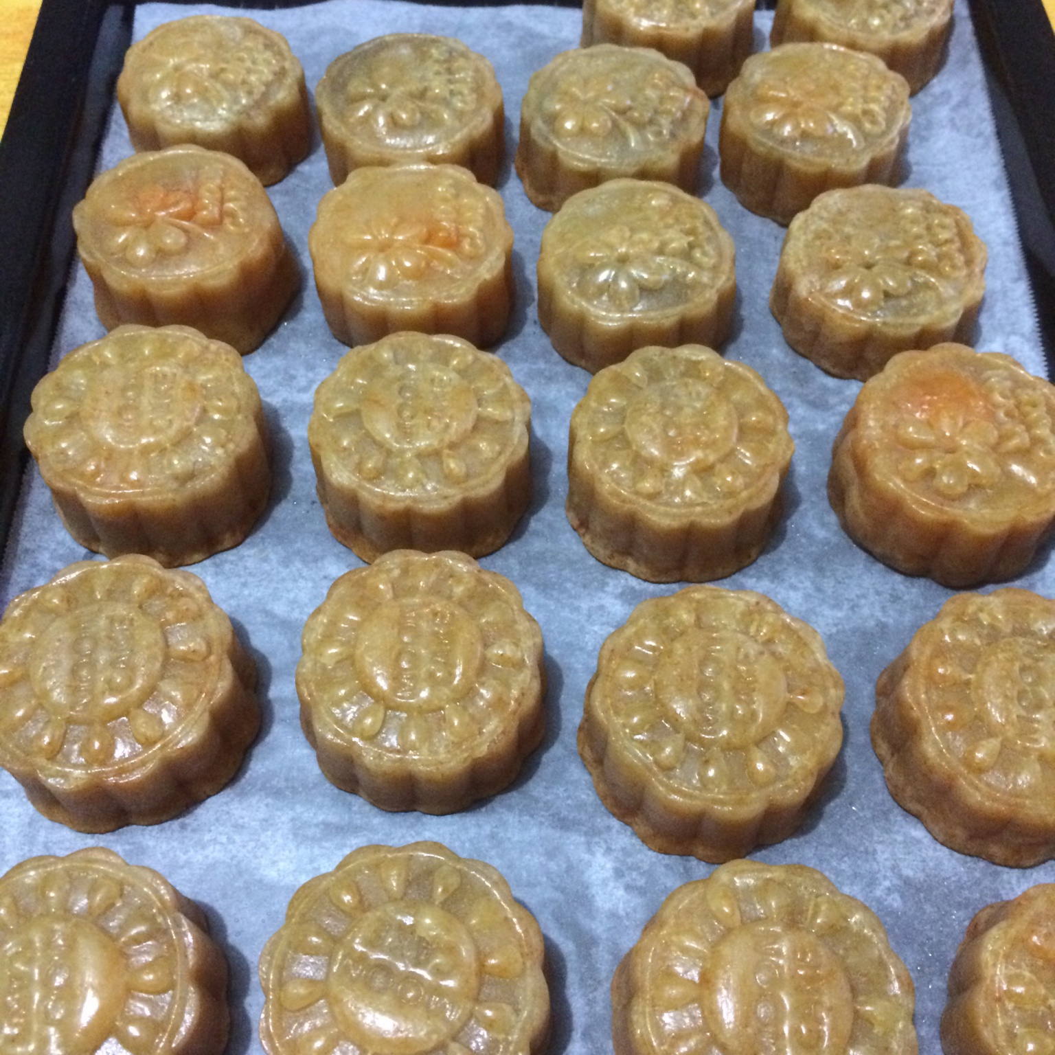 广式月饼——蛋黄莲蓉月饼