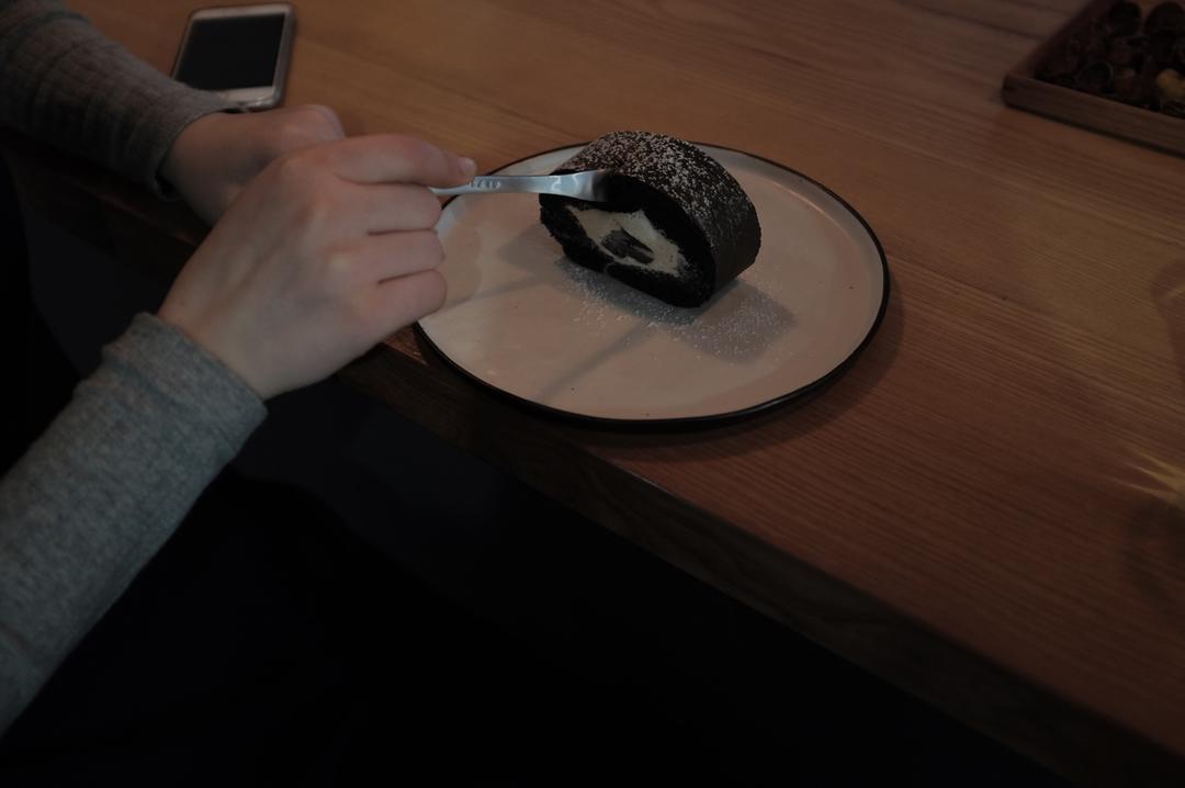 竹炭抹茶奶冻卷