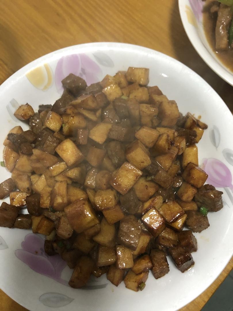 黑胡椒杏鲍菇牛肉粒