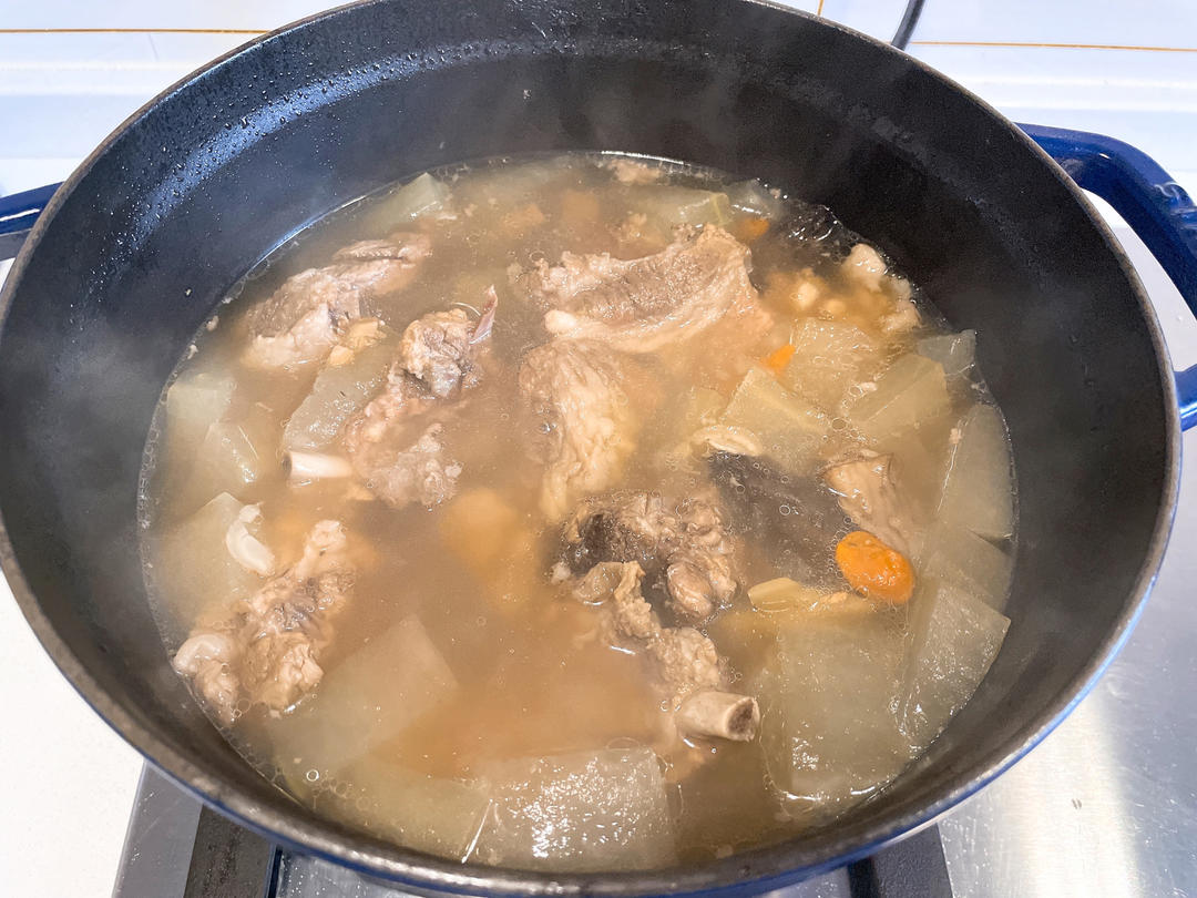 羊肚菌竹荪排骨汤