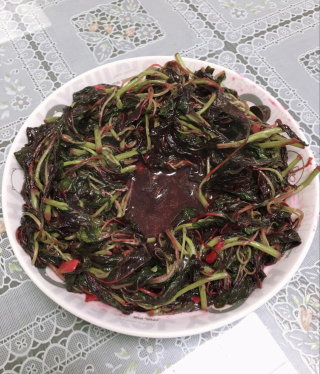 蒜炒红苋菜