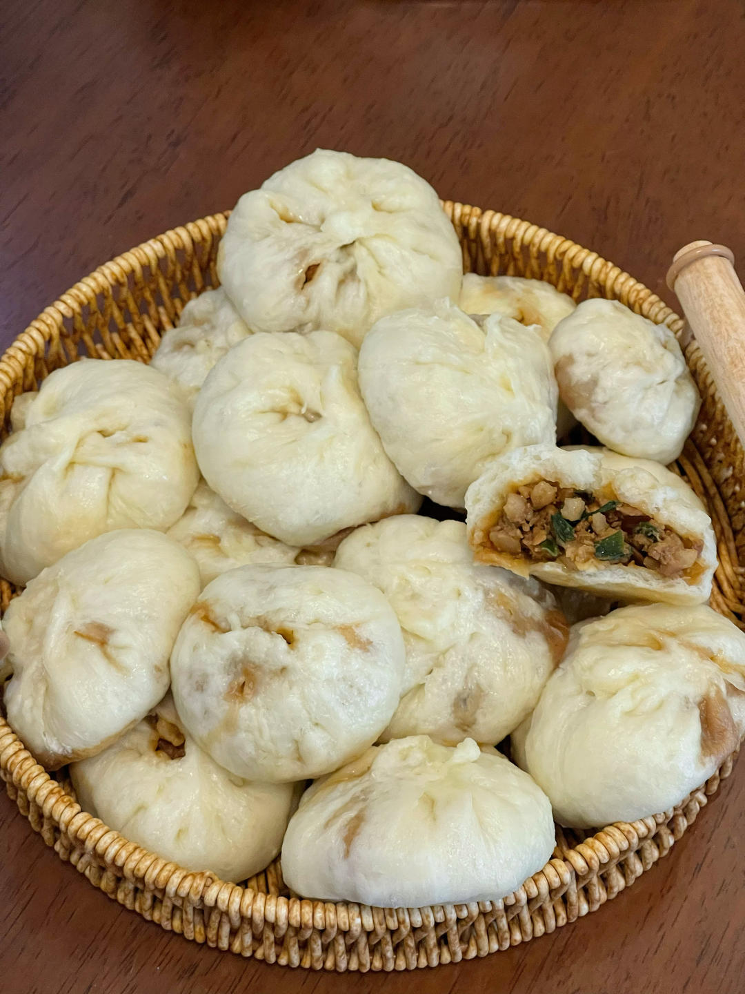 酱肉小笼包