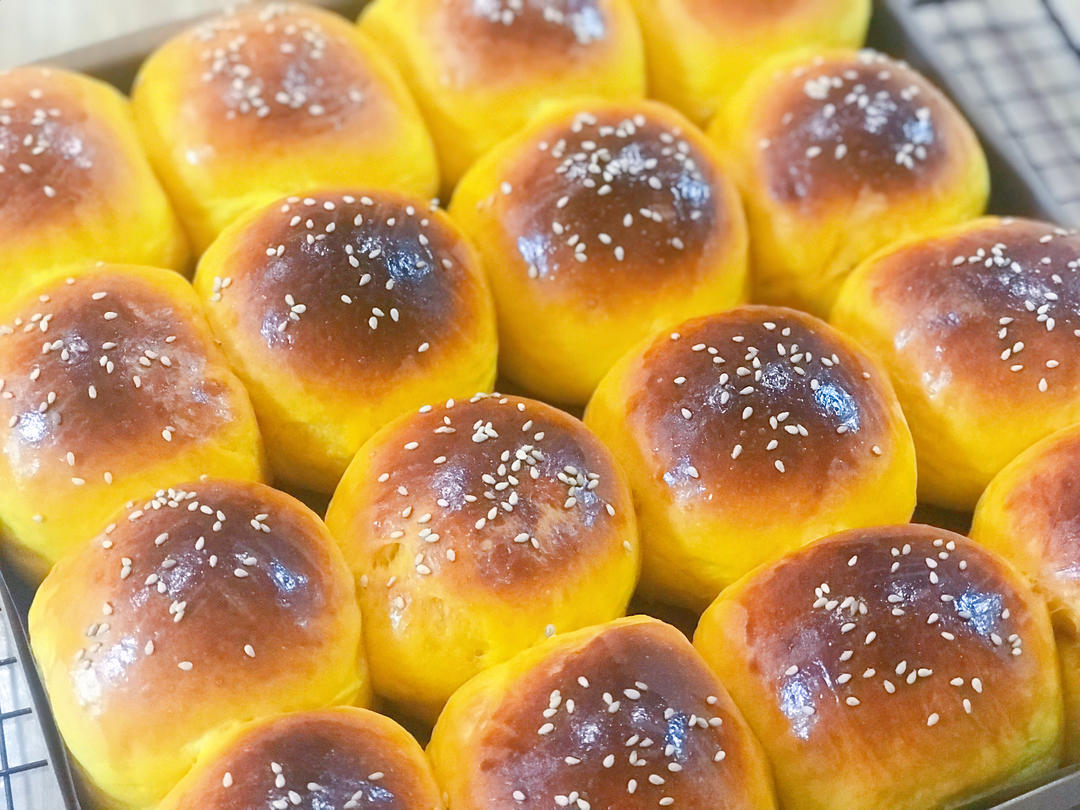 南瓜奶油小餐包（一次发酵）