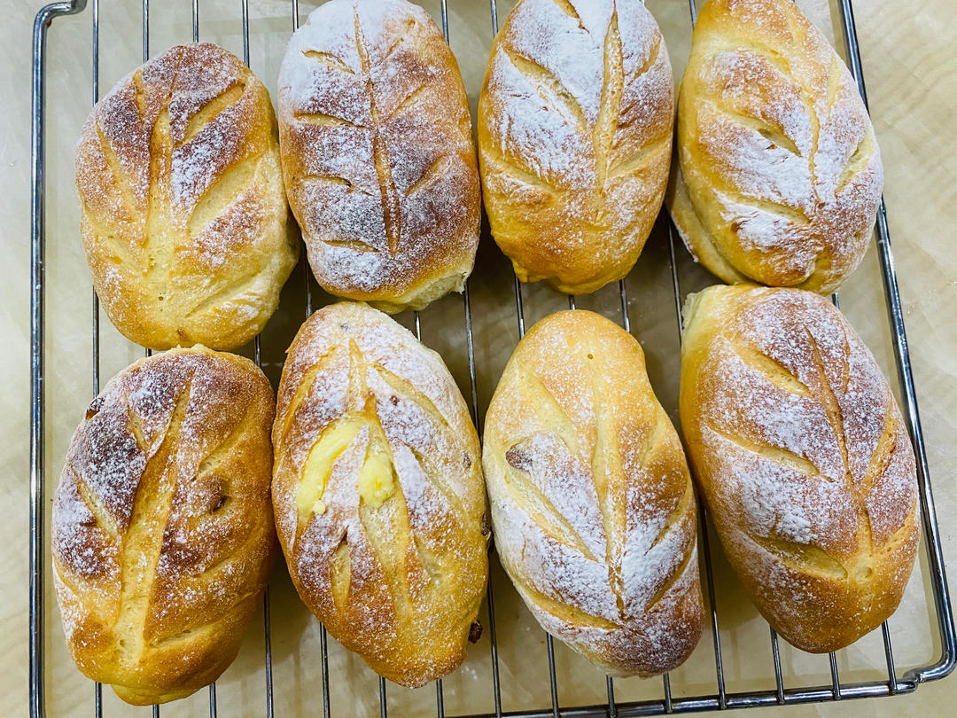 奶酪馅儿蔓越莓面包