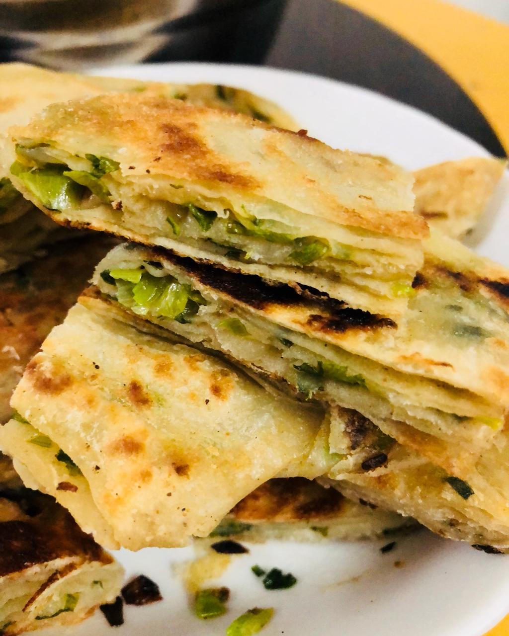 堂妈教你做飘香葱油饼