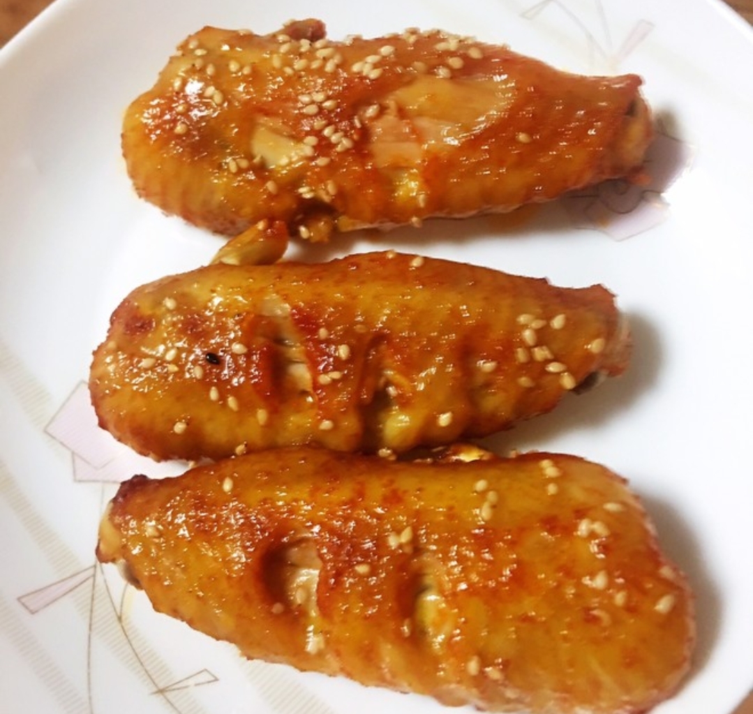 超级好吃的外焦里嫩的烤鸡翅（指导详细步骤简单关键外焦里嫩）的做法