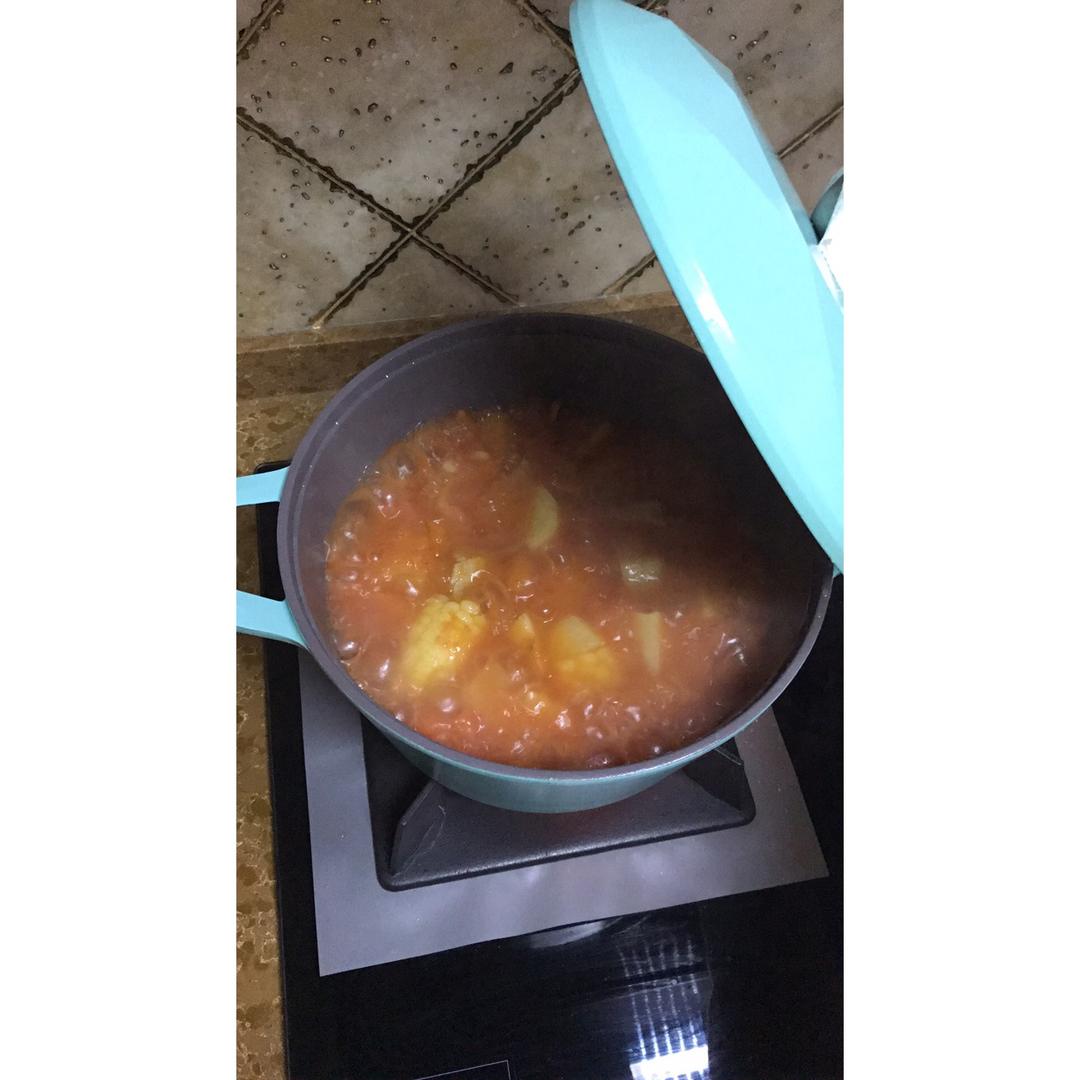 番茄土豆玉米排骨汤