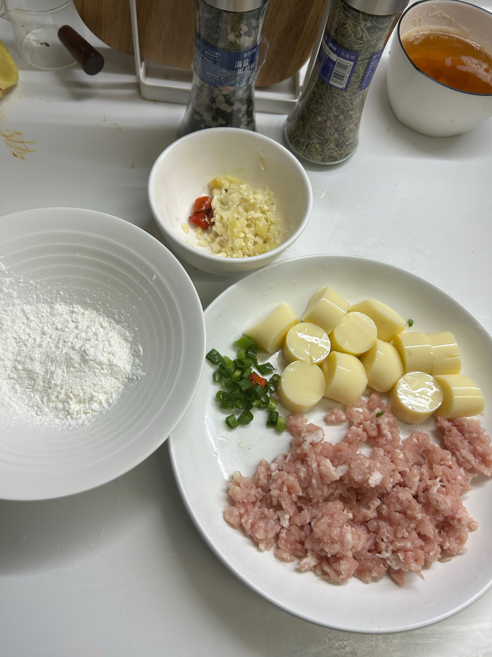 红烧肉末日本豆腐的做法 步骤1