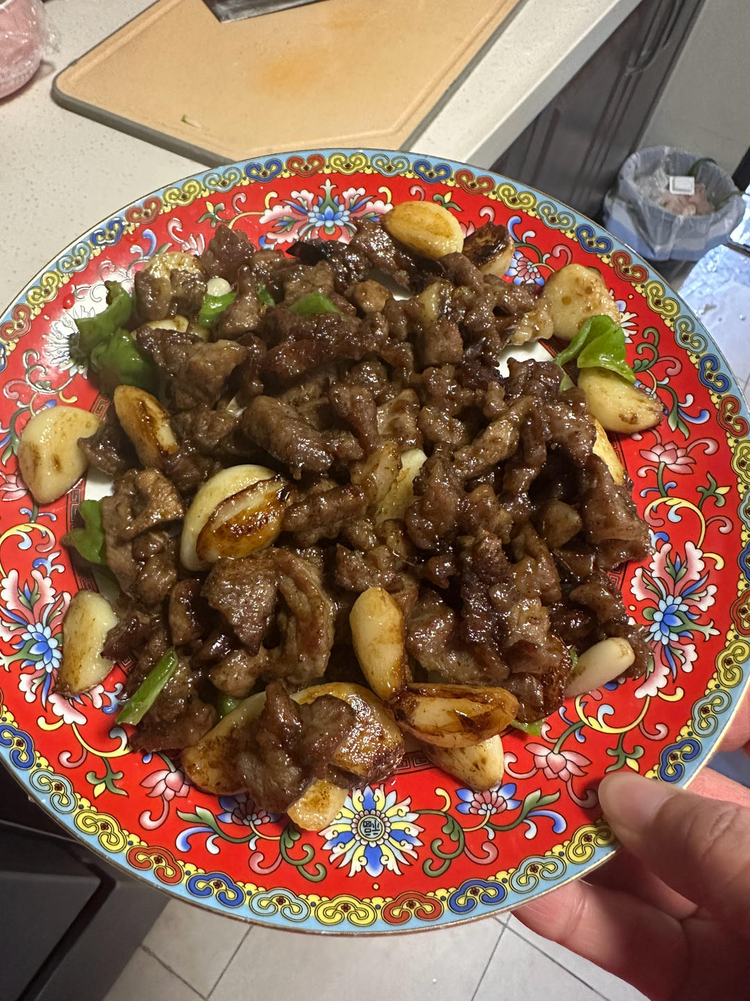好吃到舔盘的蒜香黑椒牛肉粒