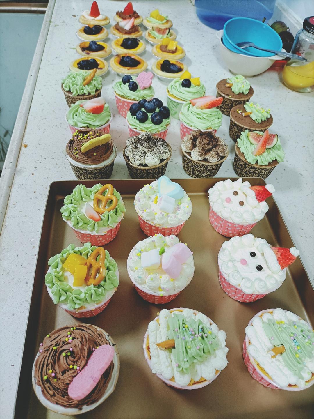 纸杯蛋糕 8寸戚风蛋糕的量