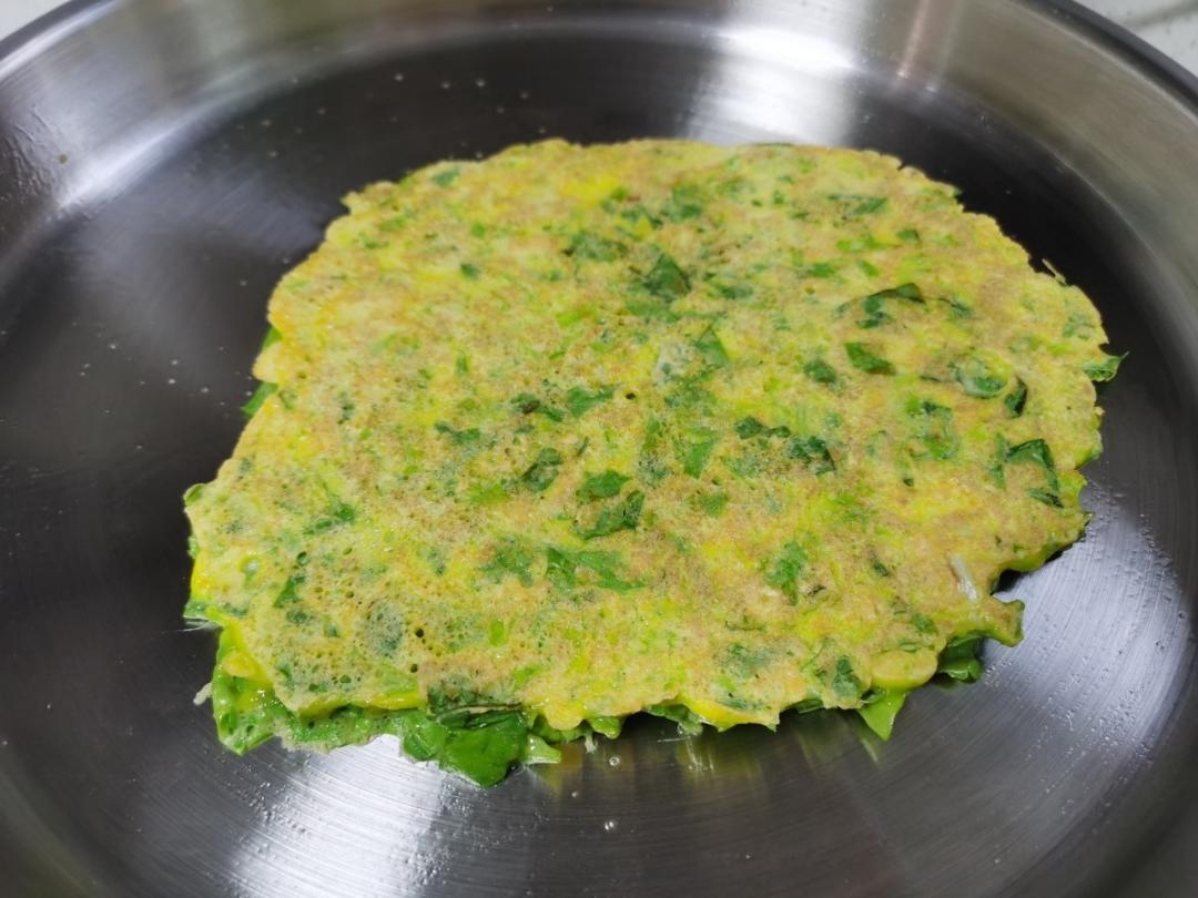 芹菜叶鸡蛋饼～低脂减肥蔬菜饼