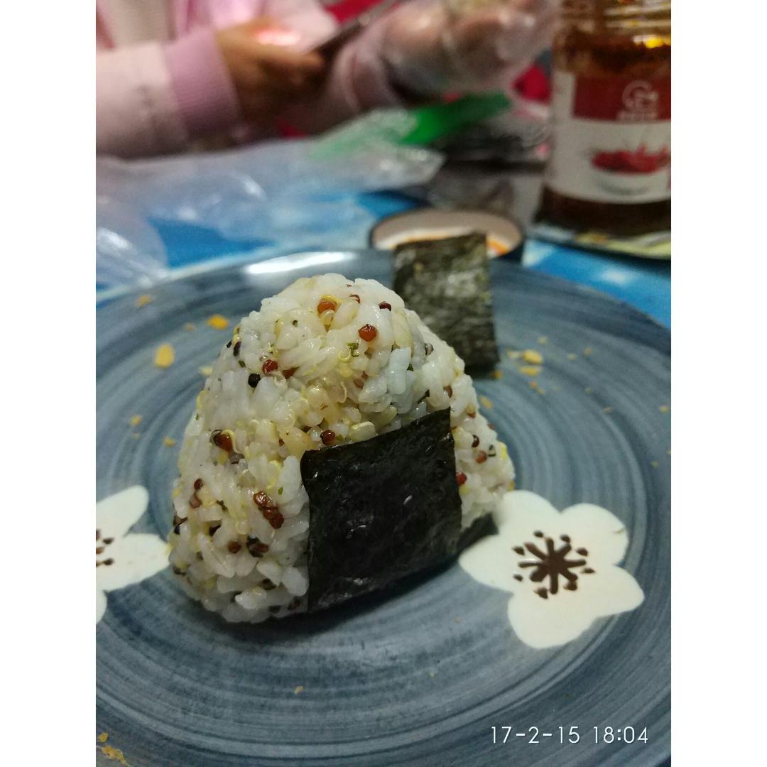 藜麦饭团🍙