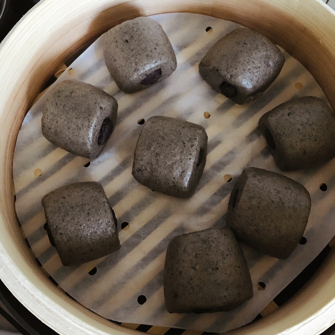 奶香黑芝麻刀切馒头