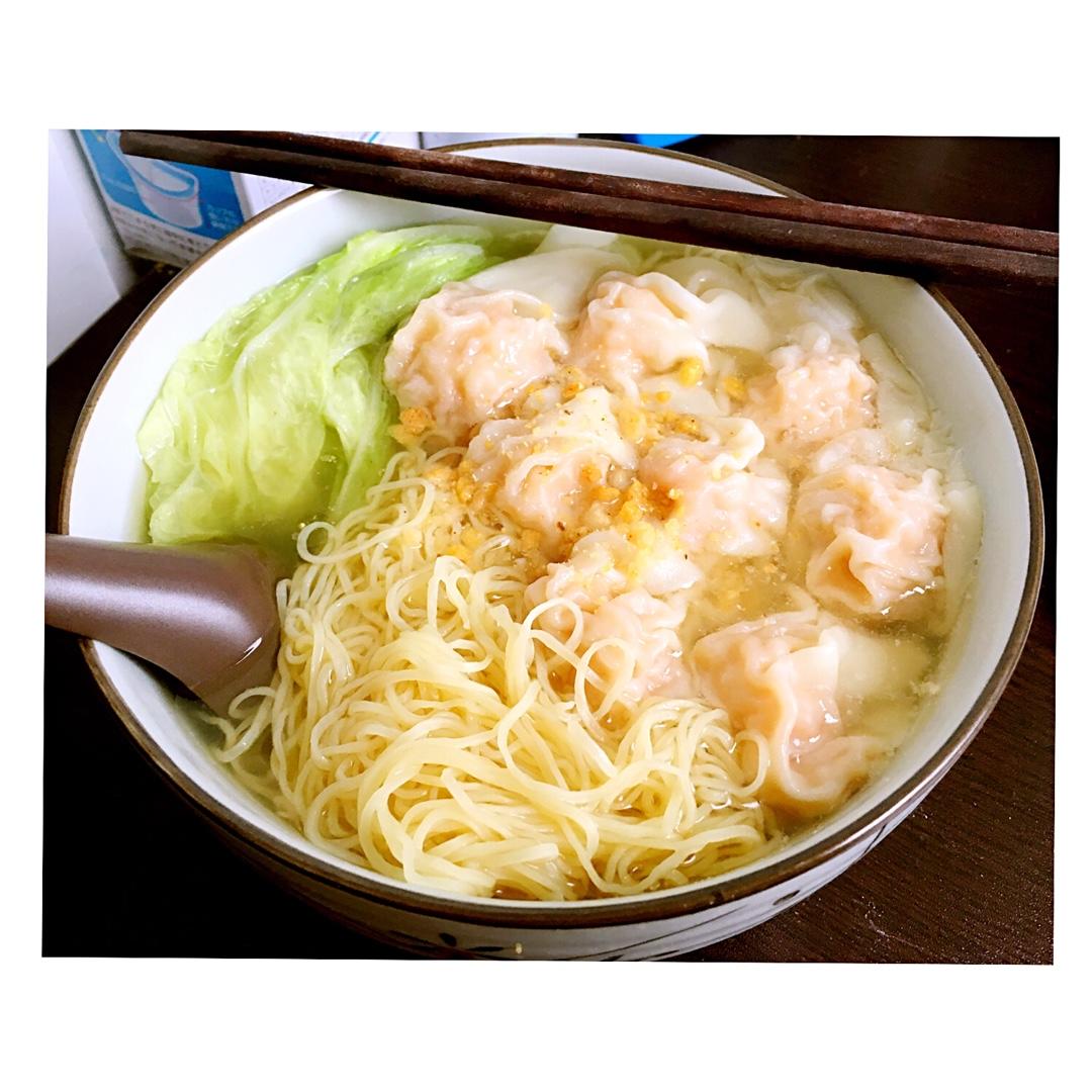 经典港式鲜虾云吞面