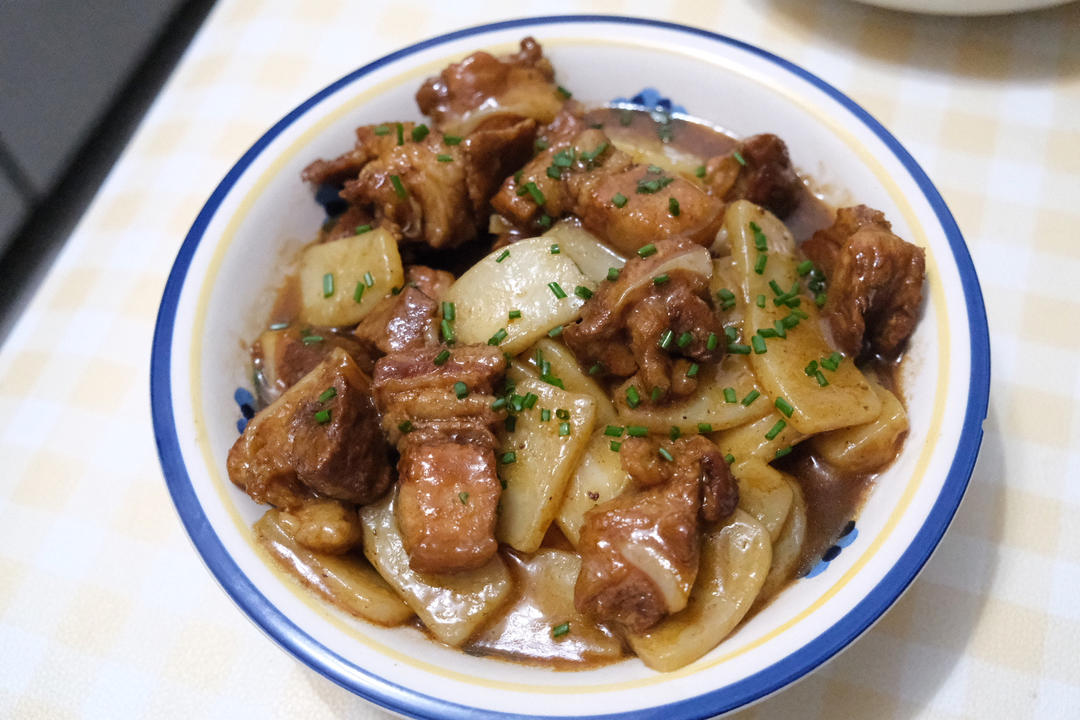 堂妈小厨——排骨烧年糕