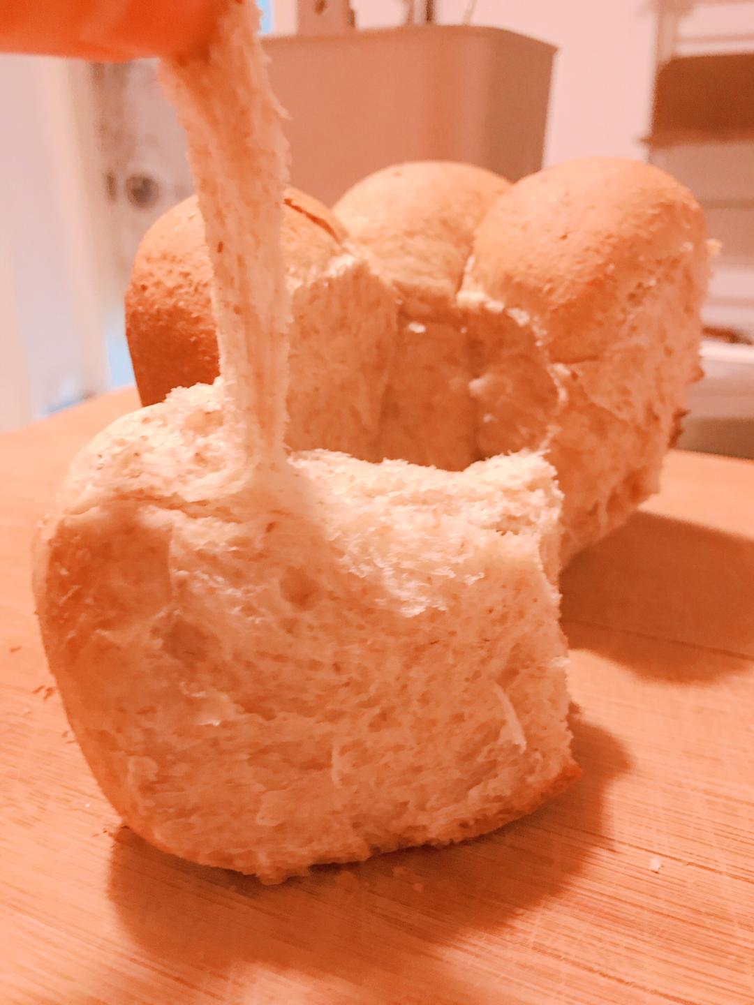 纯奶手撕吐司的做法 步骤1