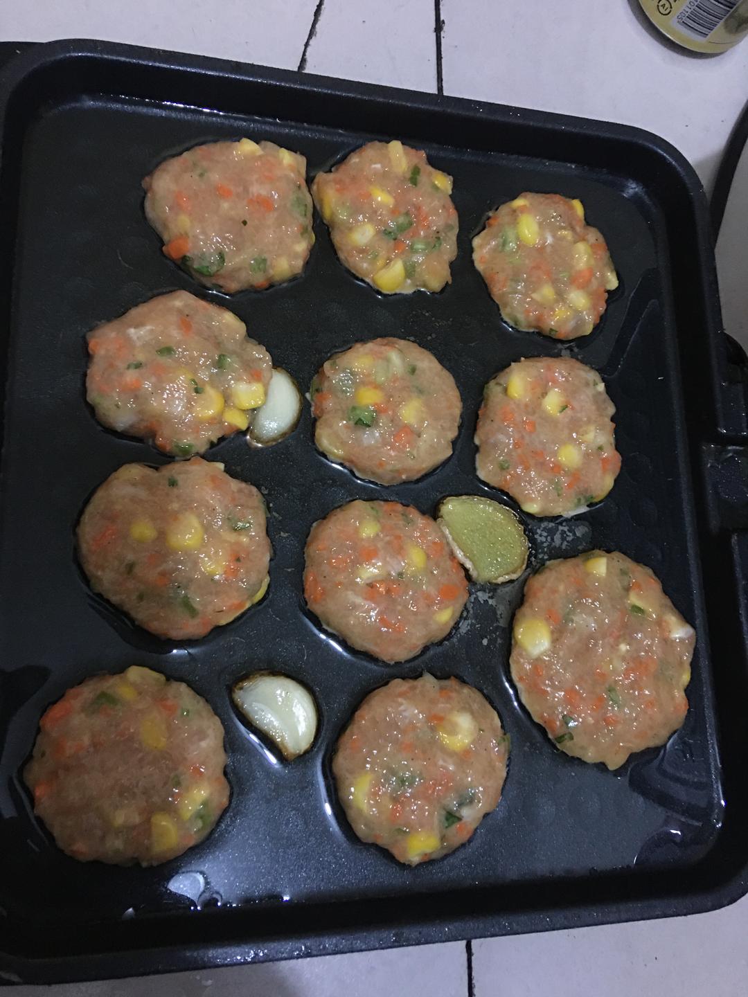 鸡胸肉泥蔬菜饼的做法