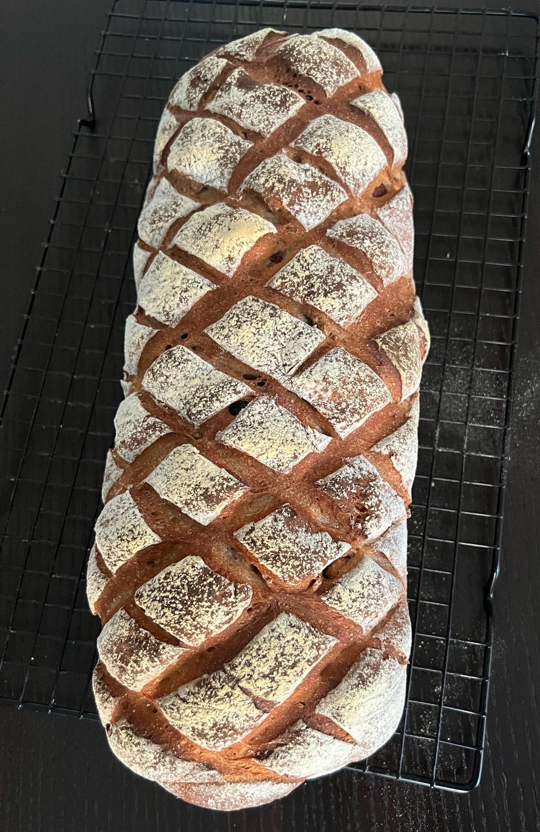 黑麦红酒无花果面包，红酒种做的面包太有特色了！