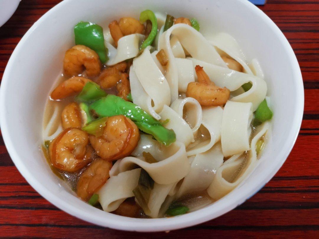番茄鸡蛋虾仁面