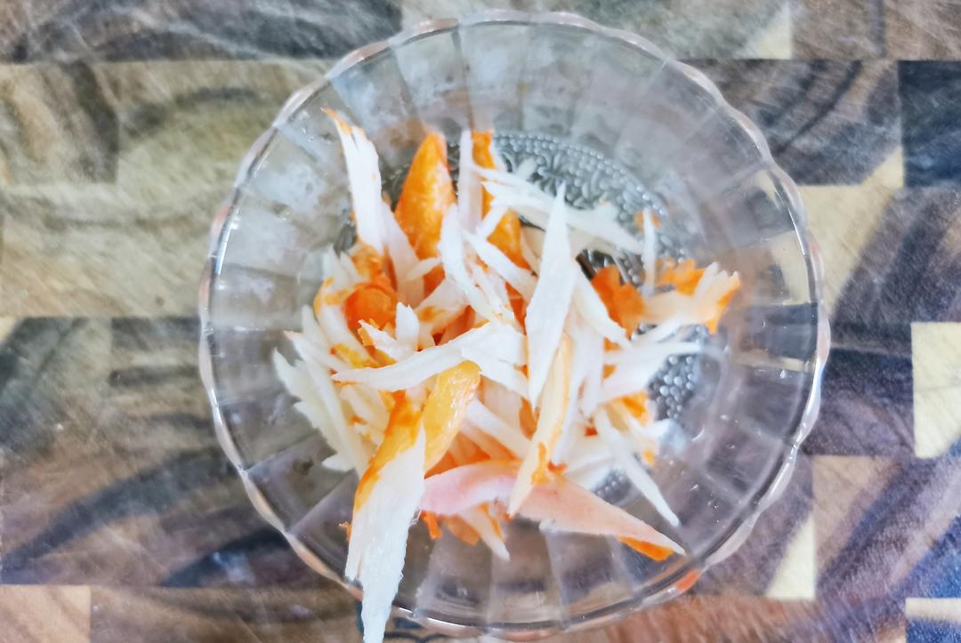 空气炸锅～芝士蟹柳春卷的做法 步骤1